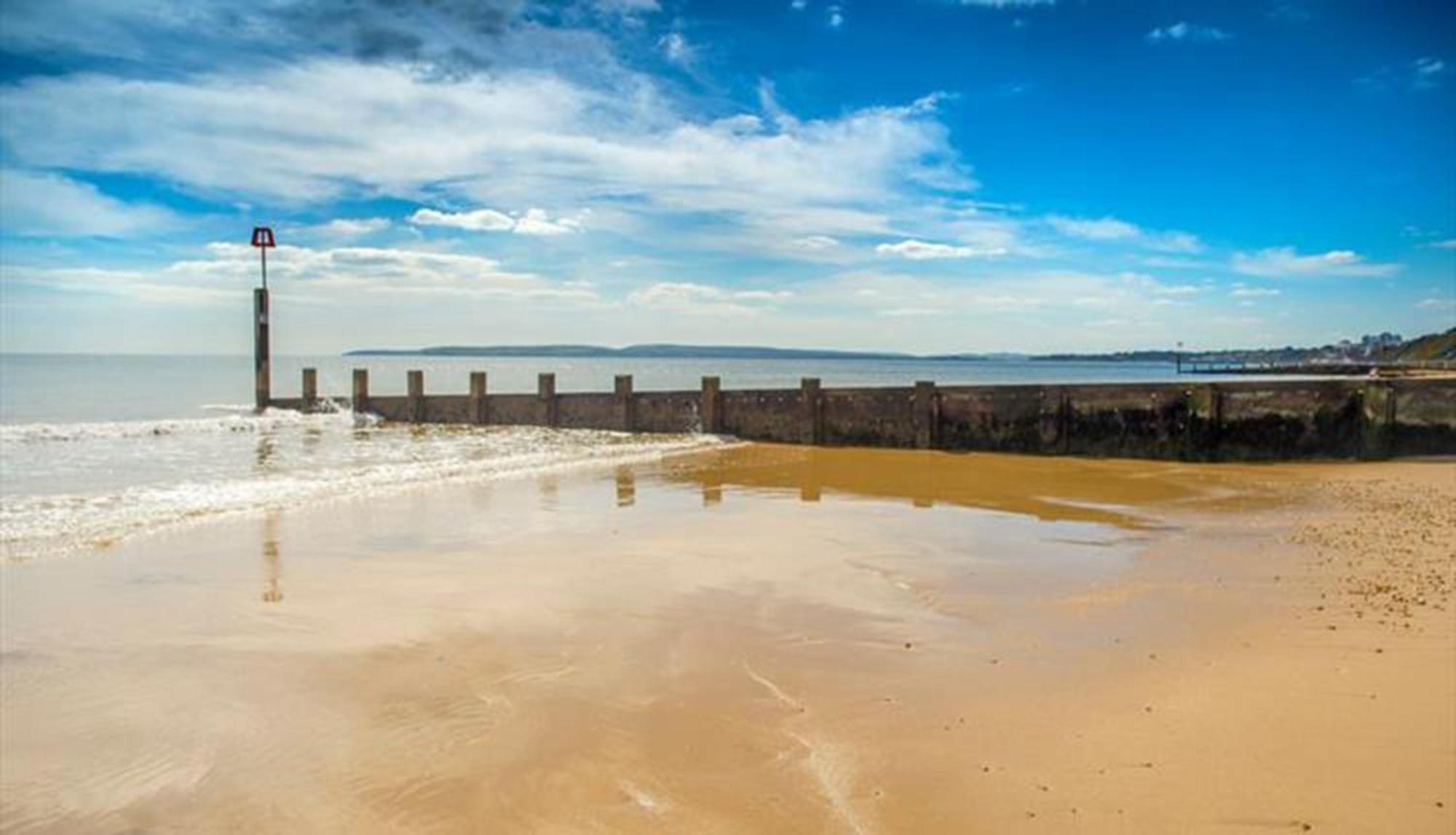 A Beautiful Apartment With Stunning Sea Views & Private Balcony Bournemouth Exterior foto